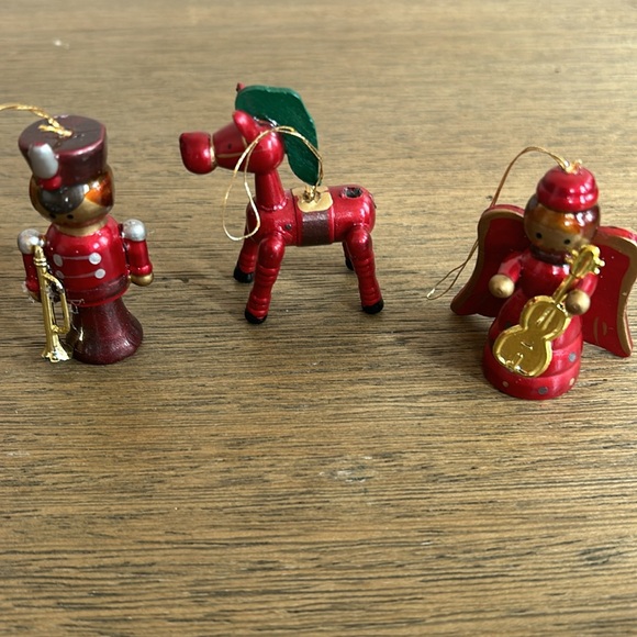 Vintage Handmade Wooden Christmas Mini Ornaments. - Picture 9 of 10